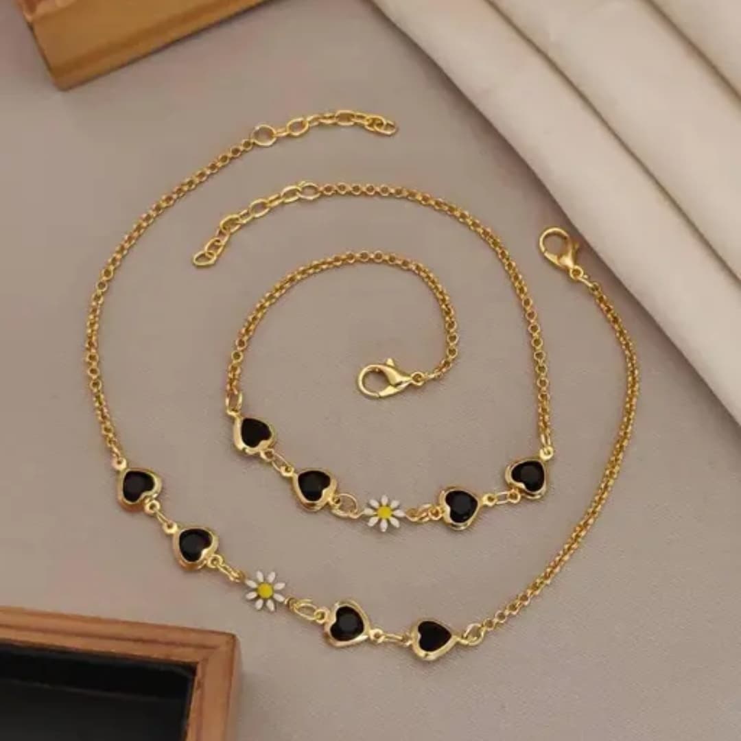 Black Heart Daisy payal